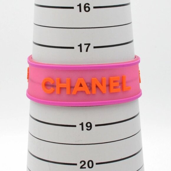 Authentic CHANEL CC Logo 01P Rubber Bracelet Pink Orange Jelly Bangle Cambon - Picture 6 of 7